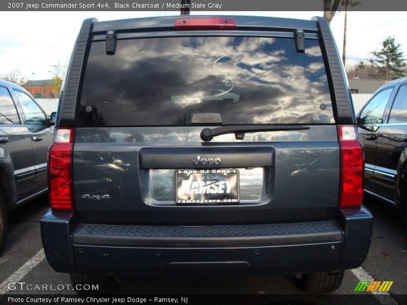 Black Clearcoat / Medium Slate Gray 2007 Jeep Commander Sport 4x4