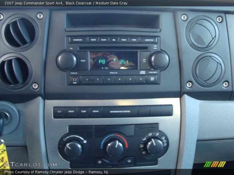 Black Clearcoat / Medium Slate Gray 2007 Jeep Commander Sport 4x4