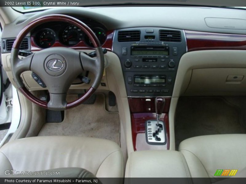 Crystal White / Ivory 2002 Lexus ES 300