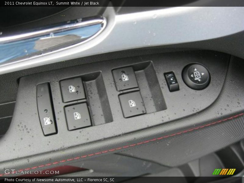 Summit White / Jet Black 2011 Chevrolet Equinox LT