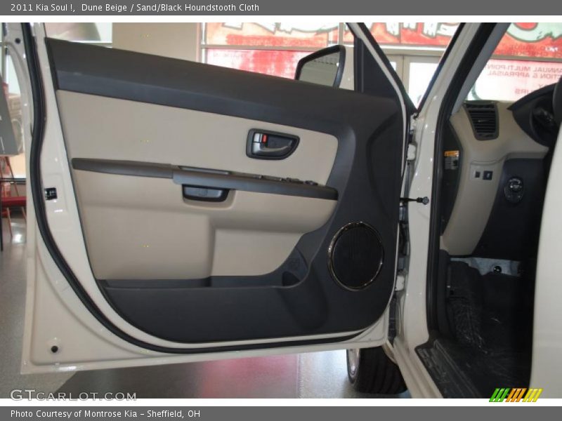Dune Beige / Sand/Black Houndstooth Cloth 2011 Kia Soul !