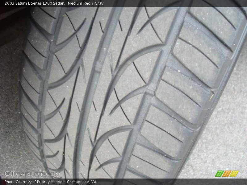 Medium Red / Gray 2003 Saturn L Series L300 Sedan