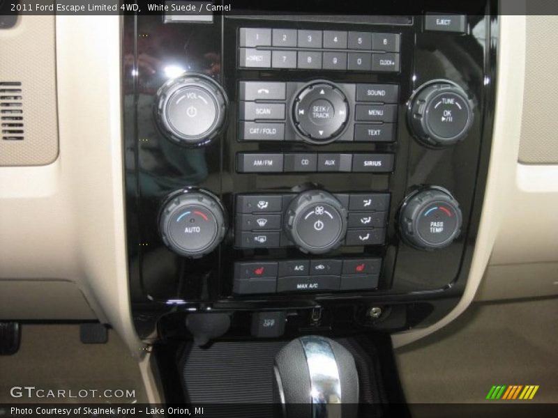 Controls of 2011 Escape Limited 4WD