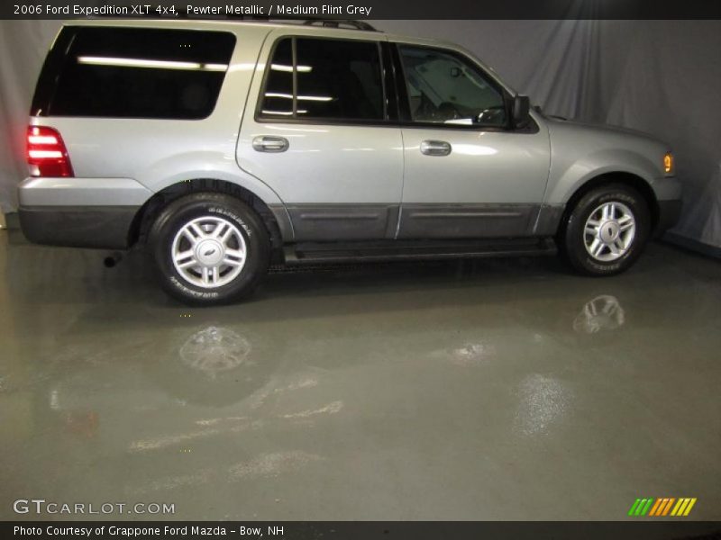 Pewter Metallic / Medium Flint Grey 2006 Ford Expedition XLT 4x4