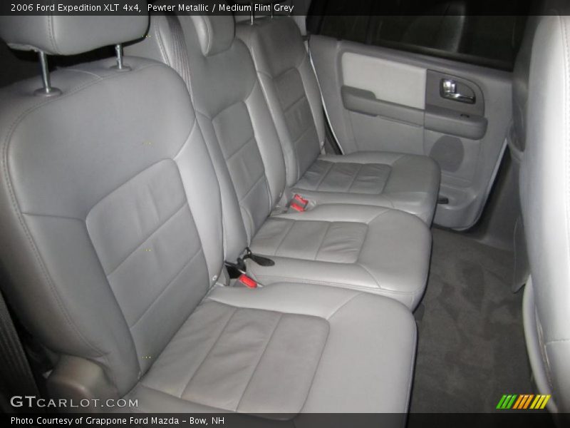 Pewter Metallic / Medium Flint Grey 2006 Ford Expedition XLT 4x4