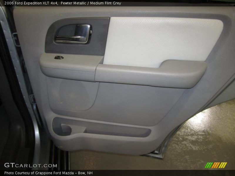 Pewter Metallic / Medium Flint Grey 2006 Ford Expedition XLT 4x4