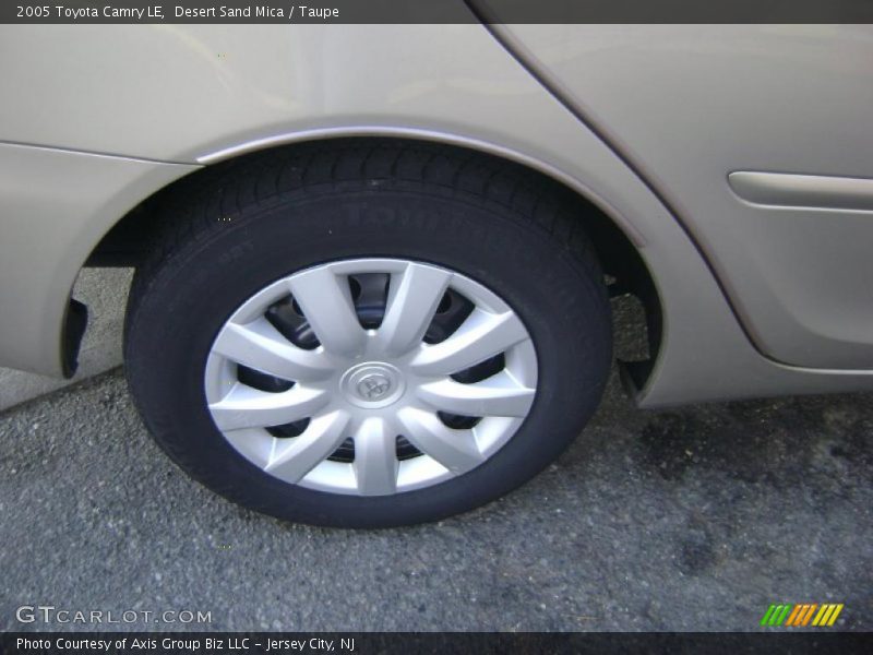 Desert Sand Mica / Taupe 2005 Toyota Camry LE