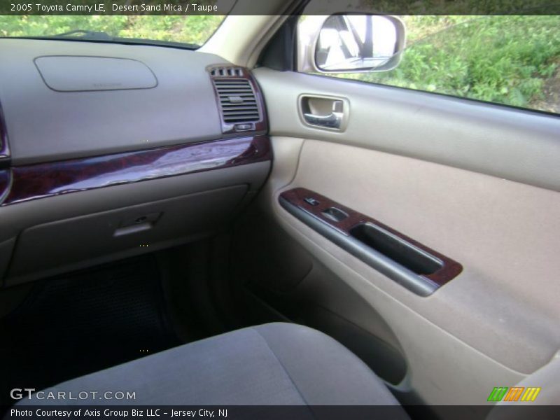 Desert Sand Mica / Taupe 2005 Toyota Camry LE