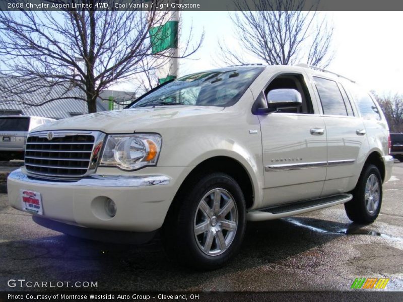 Front 3/4 View of 2008 Aspen Limited 4WD