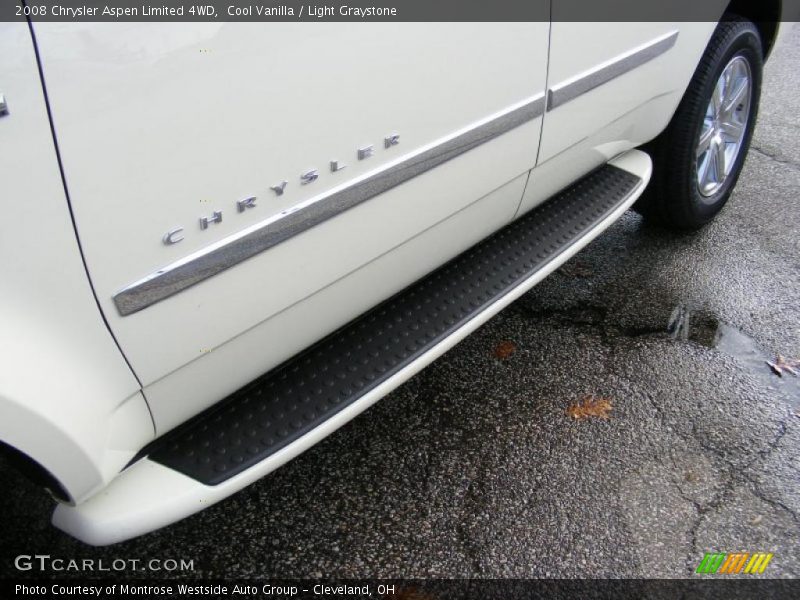 Cool Vanilla / Light Graystone 2008 Chrysler Aspen Limited 4WD