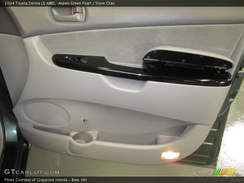 Aspen Green Pearl / Stone Gray 2004 Toyota Sienna LE AWD