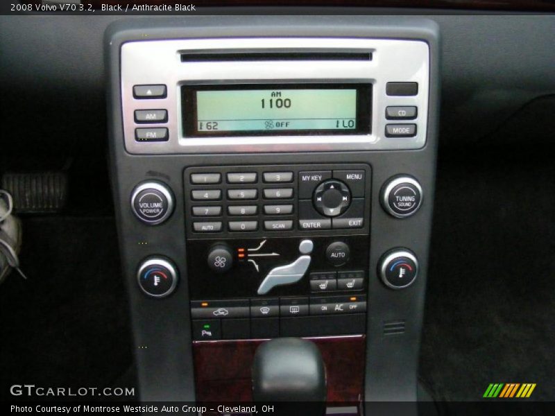 Controls of 2008 V70 3.2