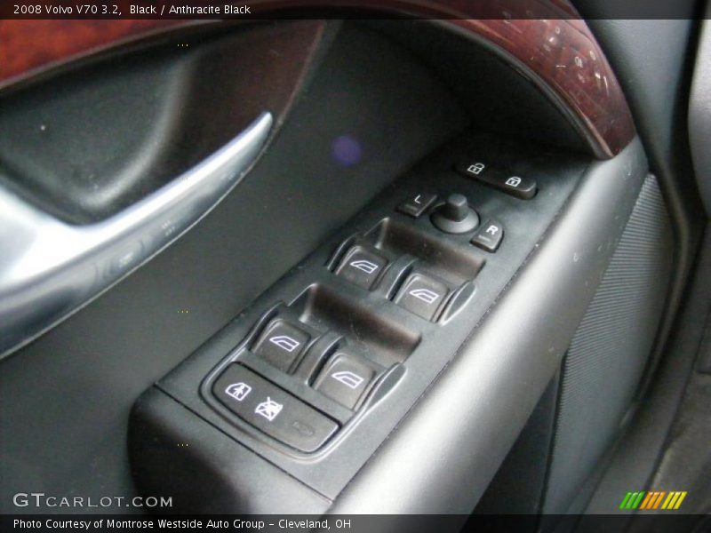 Controls of 2008 V70 3.2