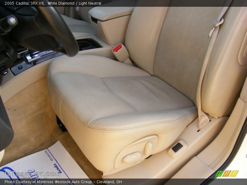 White Diamond / Light Neutral 2005 Cadillac SRX V8