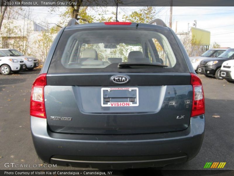 Titanium Gray / Gray 2010 Kia Rondo LX