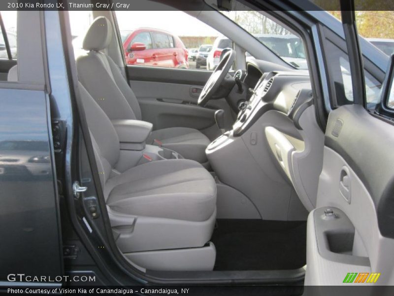 Titanium Gray / Gray 2010 Kia Rondo LX
