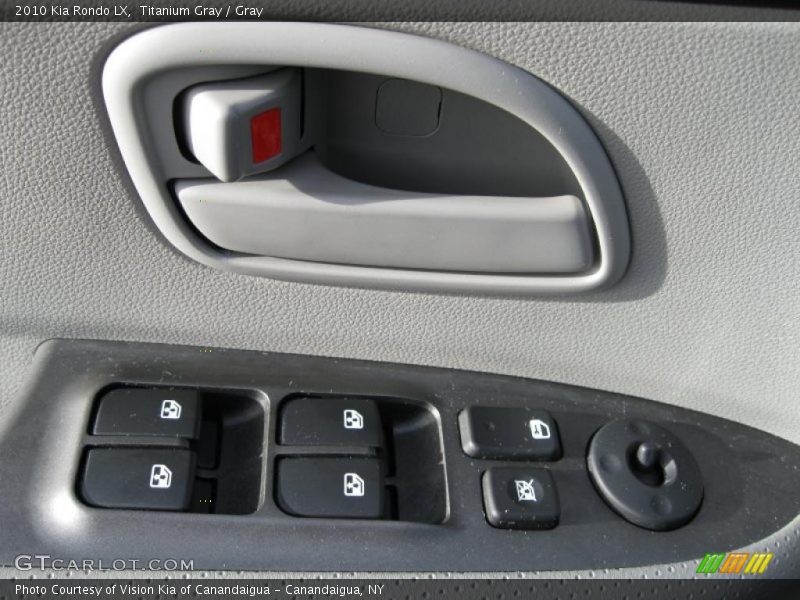 Titanium Gray / Gray 2010 Kia Rondo LX