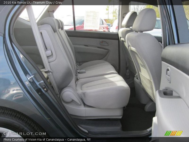 Titanium Gray / Gray 2010 Kia Rondo LX