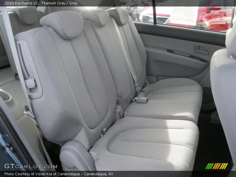 Titanium Gray / Gray 2010 Kia Rondo LX