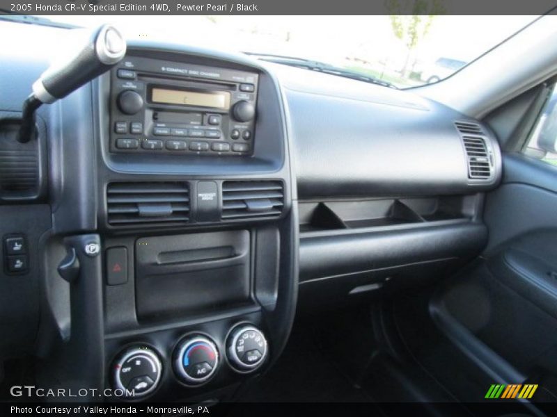 Pewter Pearl / Black 2005 Honda CR-V Special Edition 4WD