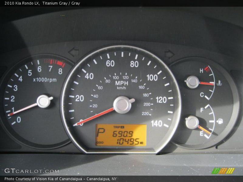 Titanium Gray / Gray 2010 Kia Rondo LX