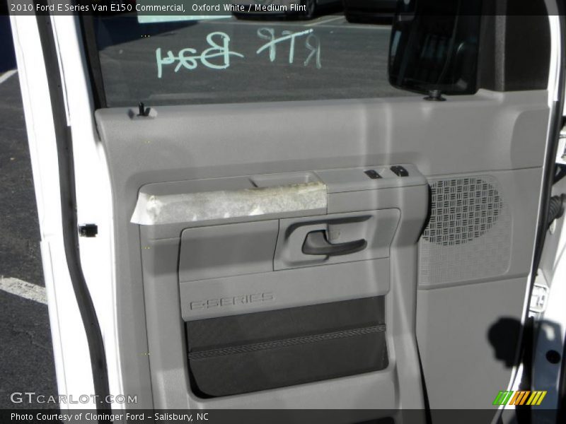 Oxford White / Medium Flint 2010 Ford E Series Van E150 Commercial