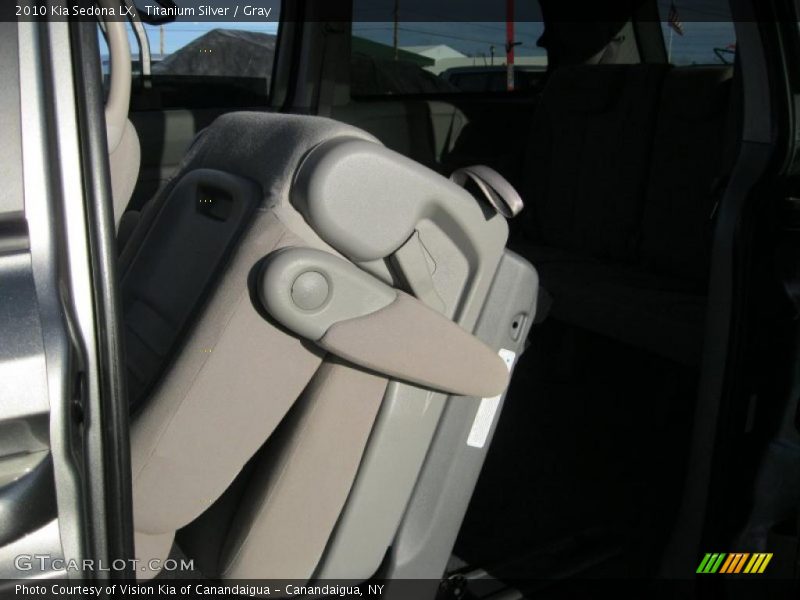 Titanium Silver / Gray 2010 Kia Sedona LX