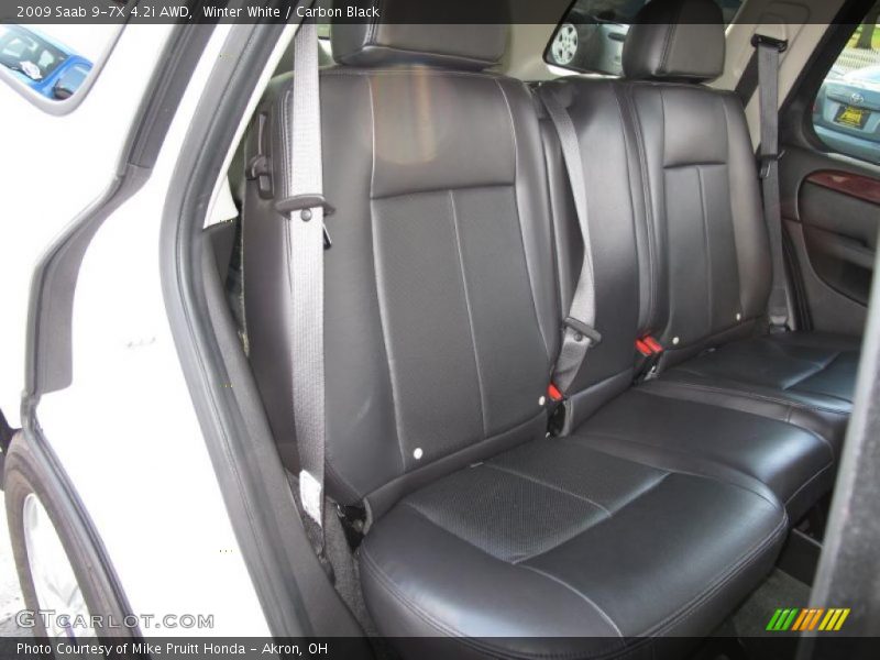 Winter White / Carbon Black 2009 Saab 9-7X 4.2i AWD