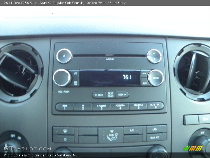 Controls of 2011 F250 Super Duty XL Regular Cab Chassis