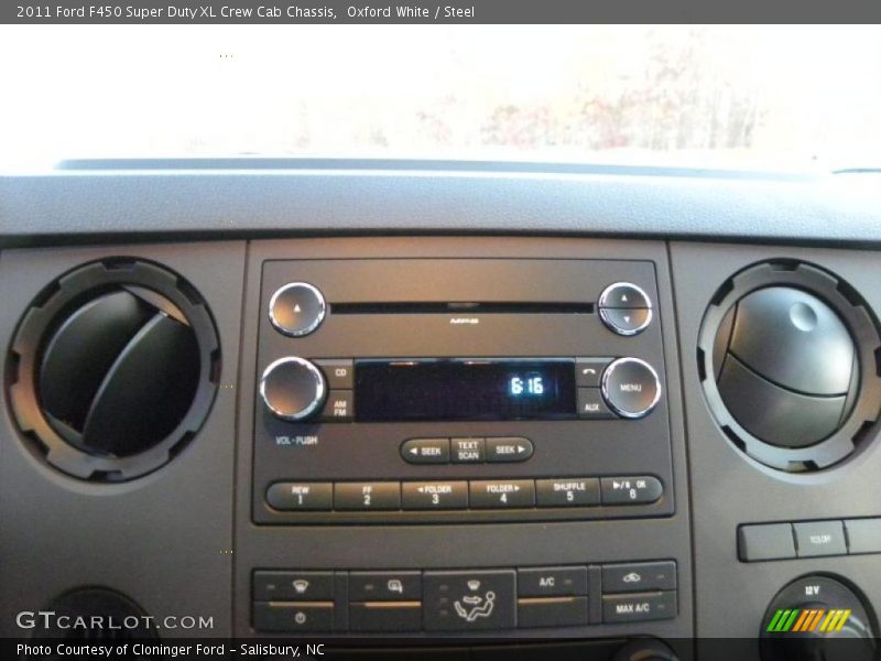 Controls of 2011 F450 Super Duty XL Crew Cab Chassis