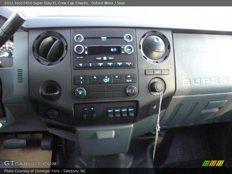 Controls of 2011 F450 Super Duty XL Crew Cab Chassis