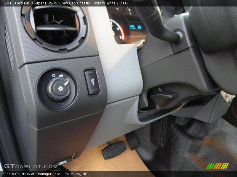 Oxford White / Steel 2011 Ford F450 Super Duty XL Crew Cab Chassis