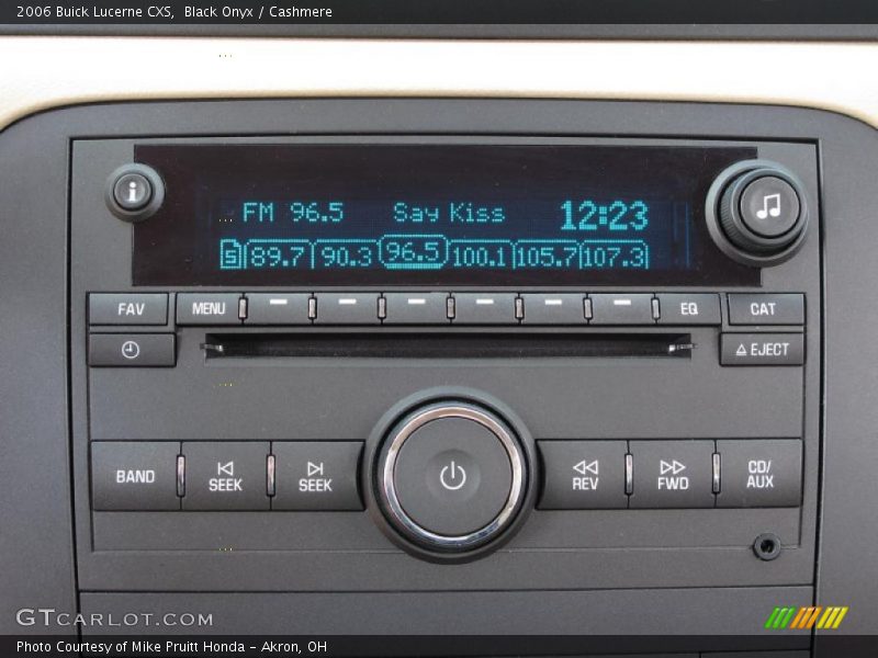 Black Onyx / Cashmere 2006 Buick Lucerne CXS