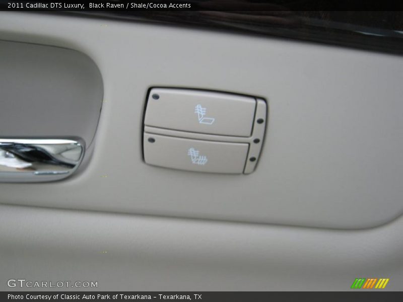 Black Raven / Shale/Cocoa Accents 2011 Cadillac DTS Luxury