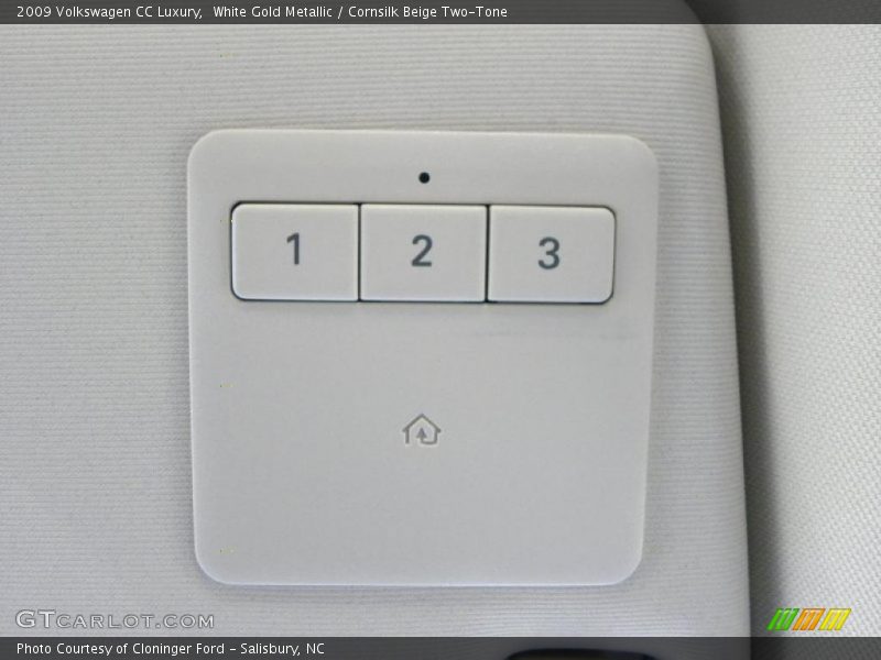 Controls of 2009 CC Luxury