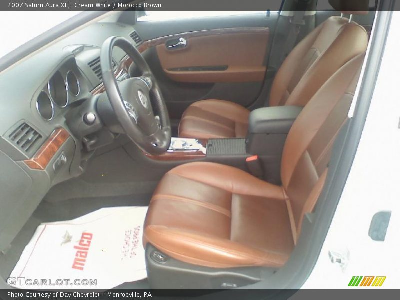 Cream White / Morocco Brown 2007 Saturn Aura XE