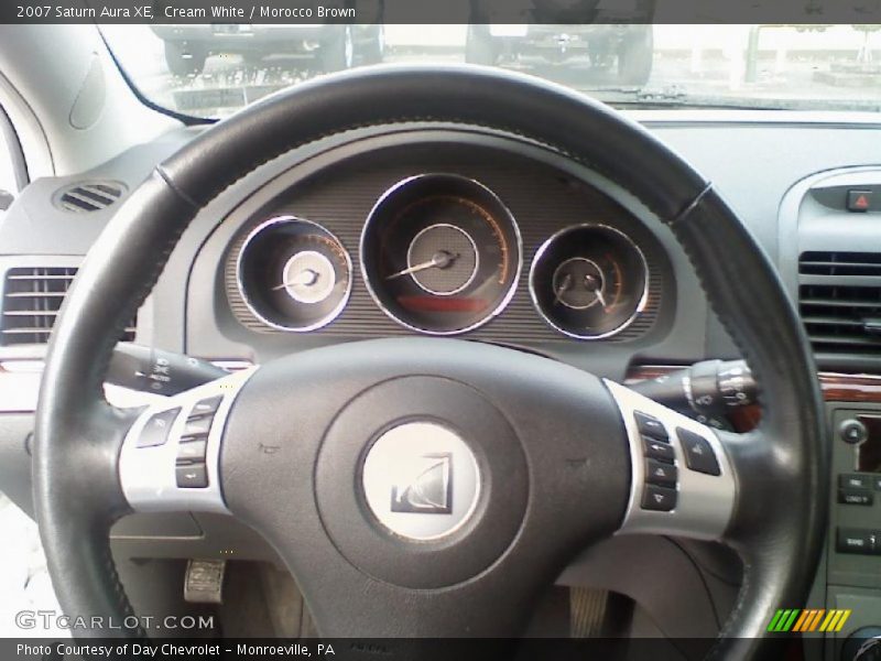 Cream White / Morocco Brown 2007 Saturn Aura XE