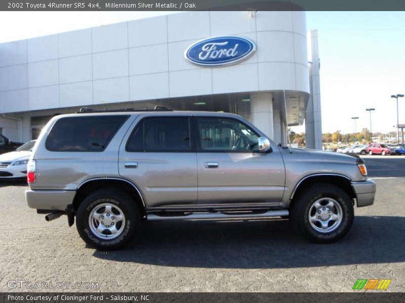 Millennium Silver Metallic / Oak 2002 Toyota 4Runner SR5 4x4