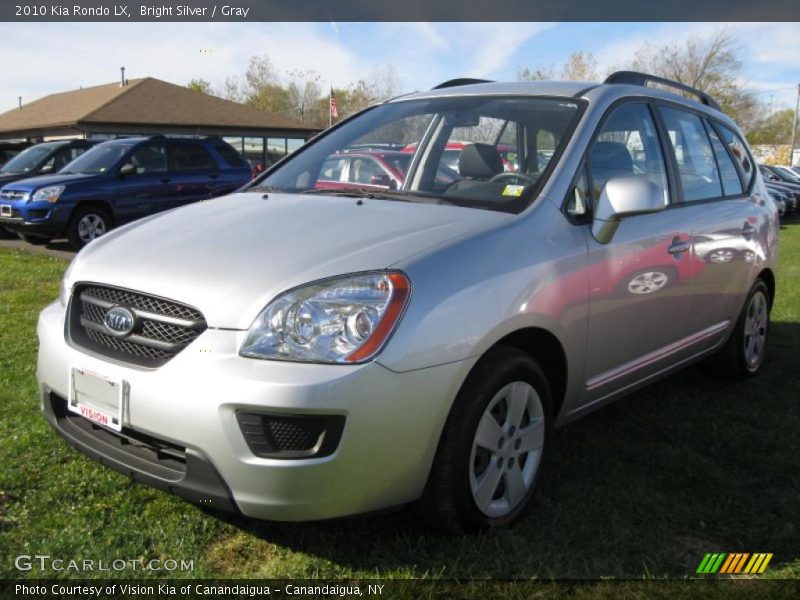 Front 3/4 View of 2010 Rondo LX