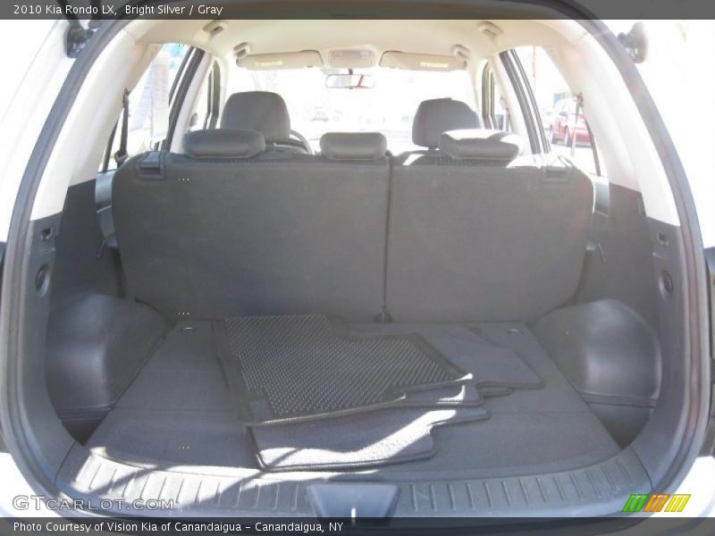 Bright Silver / Gray 2010 Kia Rondo LX