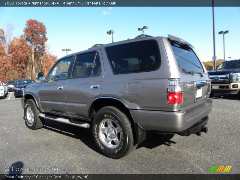 Millennium Silver Metallic / Oak 2002 Toyota 4Runner SR5 4x4