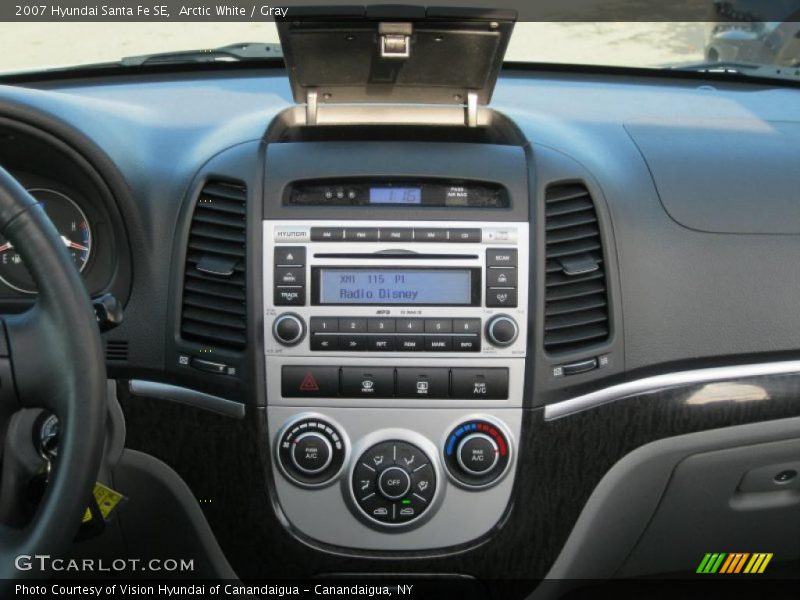Arctic White / Gray 2007 Hyundai Santa Fe SE