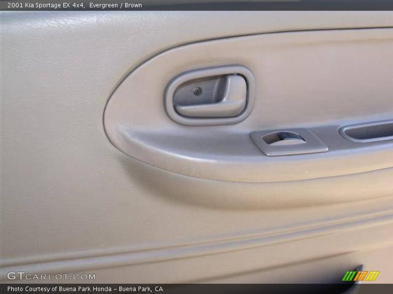 Evergreen / Brown 2001 Kia Sportage EX 4x4