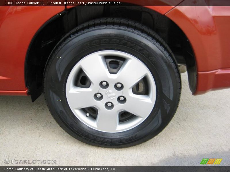 Sunburst Orange Pearl / Pastel Pebble Beige 2008 Dodge Caliber SE