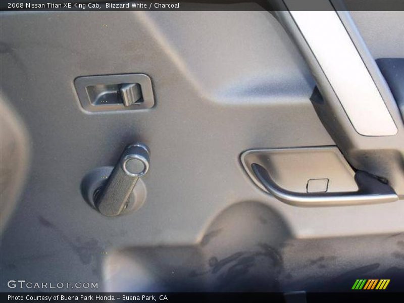 Blizzard White / Charcoal 2008 Nissan Titan XE King Cab