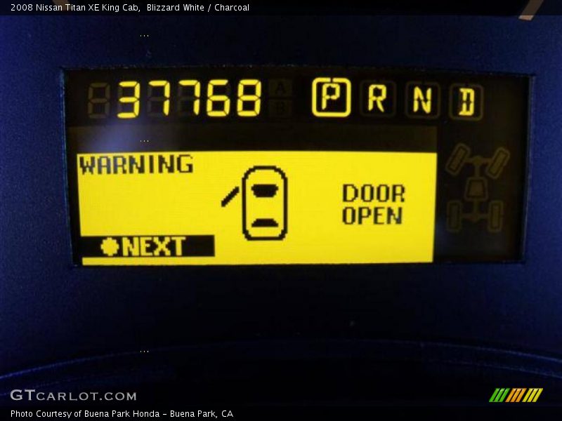 Blizzard White / Charcoal 2008 Nissan Titan XE King Cab