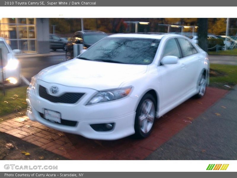Super White / Dark Charcoal 2010 Toyota Camry SE