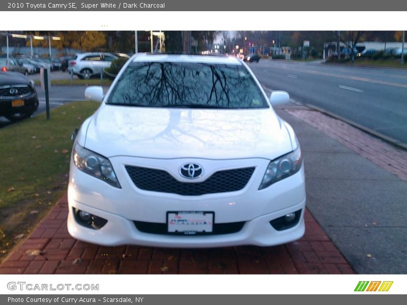 Super White / Dark Charcoal 2010 Toyota Camry SE