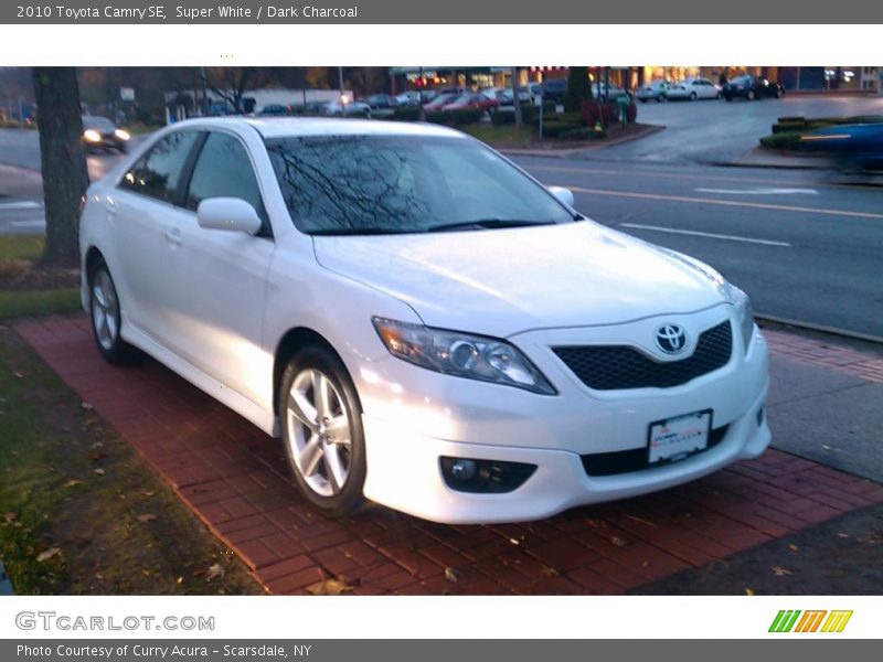 Super White / Dark Charcoal 2010 Toyota Camry SE