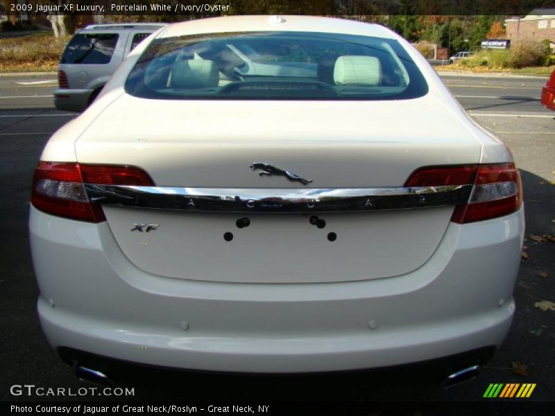 Porcelain White / Ivory/Oyster 2009 Jaguar XF Luxury